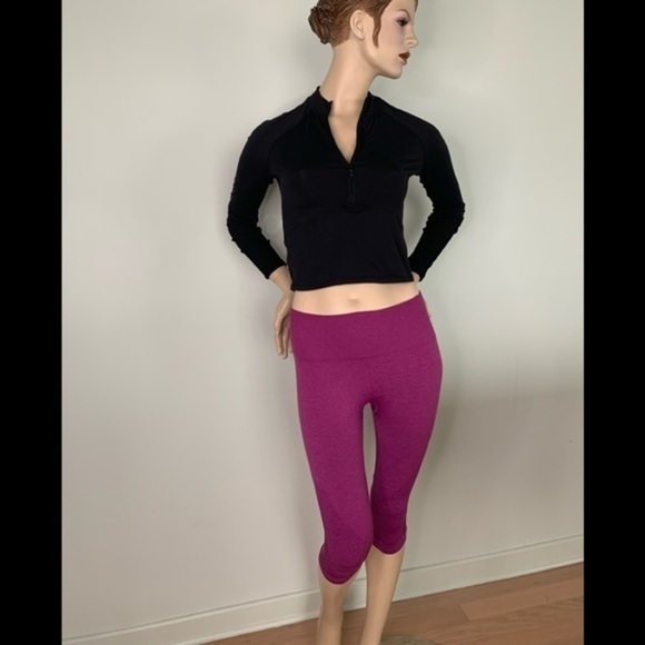 Lululemon In The Flow Crop II - Picture 6 of 10